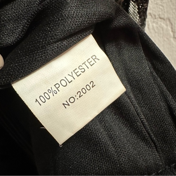 NWOT Women’s Cold Shoulder Sequin Party Dress, Large - Picture 8 of 9